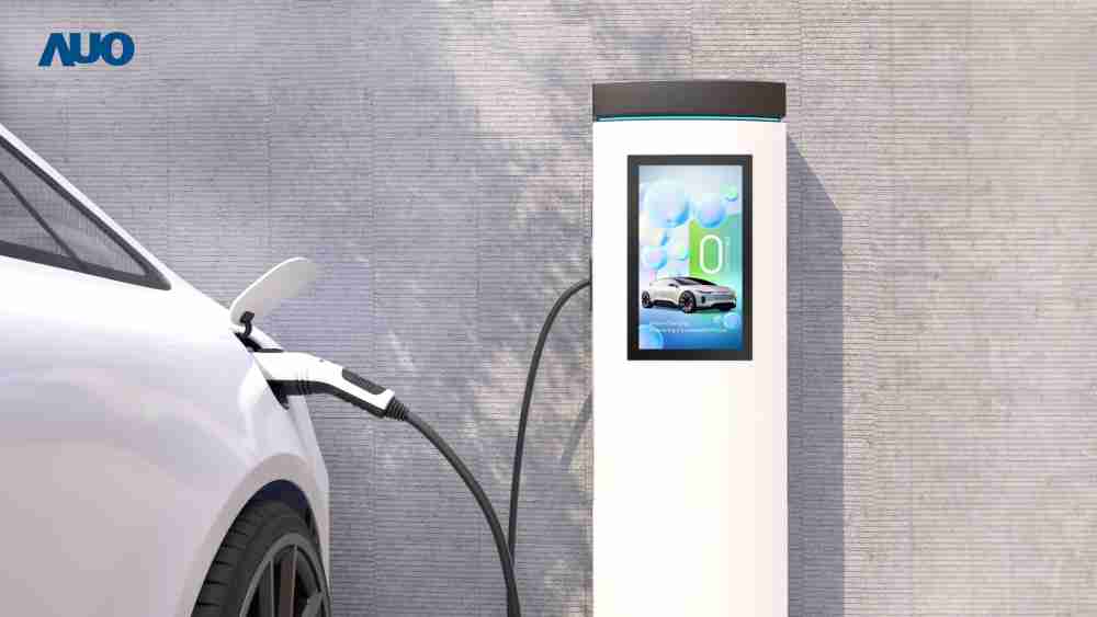 友達〝EVSE車用充電樁解決方案〞專為電動汽車充電樁設計，，具有高亮度、、、、克服戶外艱難環境的耐溫、、、耐紫外線等特性，，並搭載散熱性及擴充性強的高效能工業電腦，，，，可實現人機互動訴求，，，如資訊顯示、、支付等應用