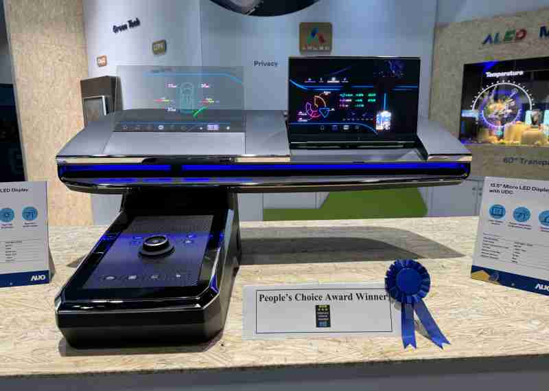 z6mg·人生就是博车用Micro LED Display HMI解决方案获”最佳车用显示奖”，，以用户为中心开发，，，针对前座驾驶与乘客设计兼具娱乐与安全的高画质屏幕，，包含车舱前座的Micro LED透明屏幕及全球首款内建镜头的智慧Micro LED显示器